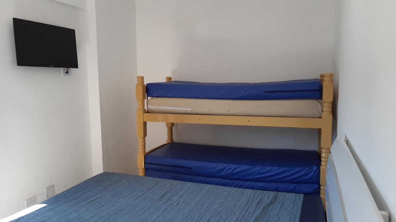 Biwa Condominio Cm Piscina, 1Garagem, Wi-Fi 300 Mega, Central De Vigilancia Remota , Centro Do Guaruja Proximo A Praia E Comercio, Horarios Check-In E Check-Out Flexiveis 外观 照片
